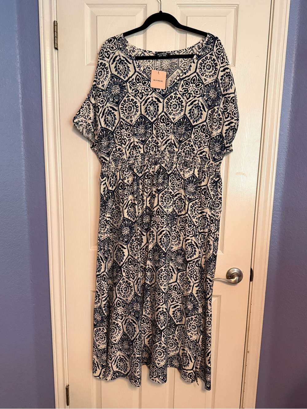 BloomChic Navy & White Geometric Print Dress with Tag - Picture 3 of 15
